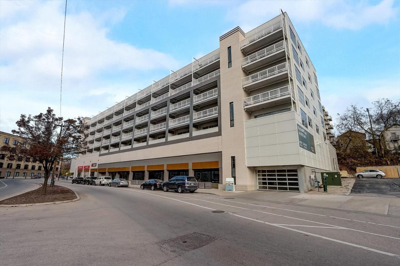 Frontdesk Rhythm Apts Lower East Side Milwaukee Exterior foto